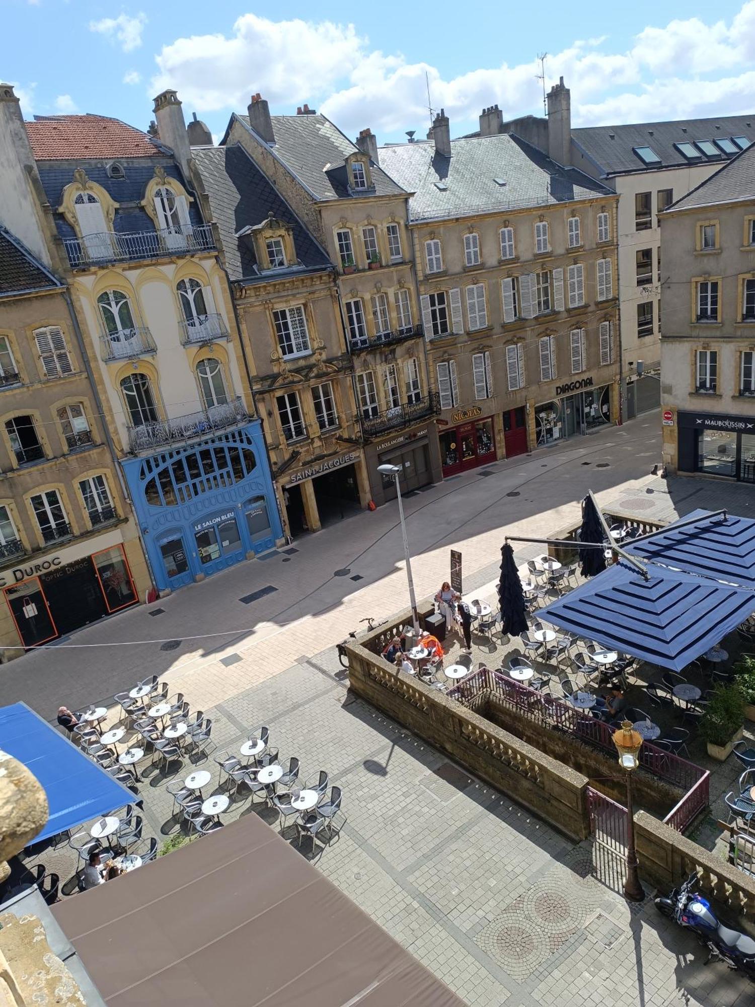 Appartement Duplexcoeur De Ville Mety Exteriér fotografie
